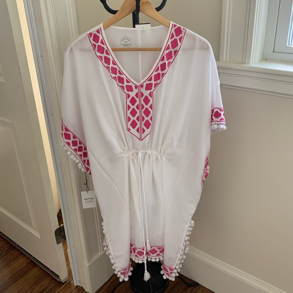 MOTT50 Adele Lurex Embroidered Kaftan Coverup NEW - Picture 5 of 16